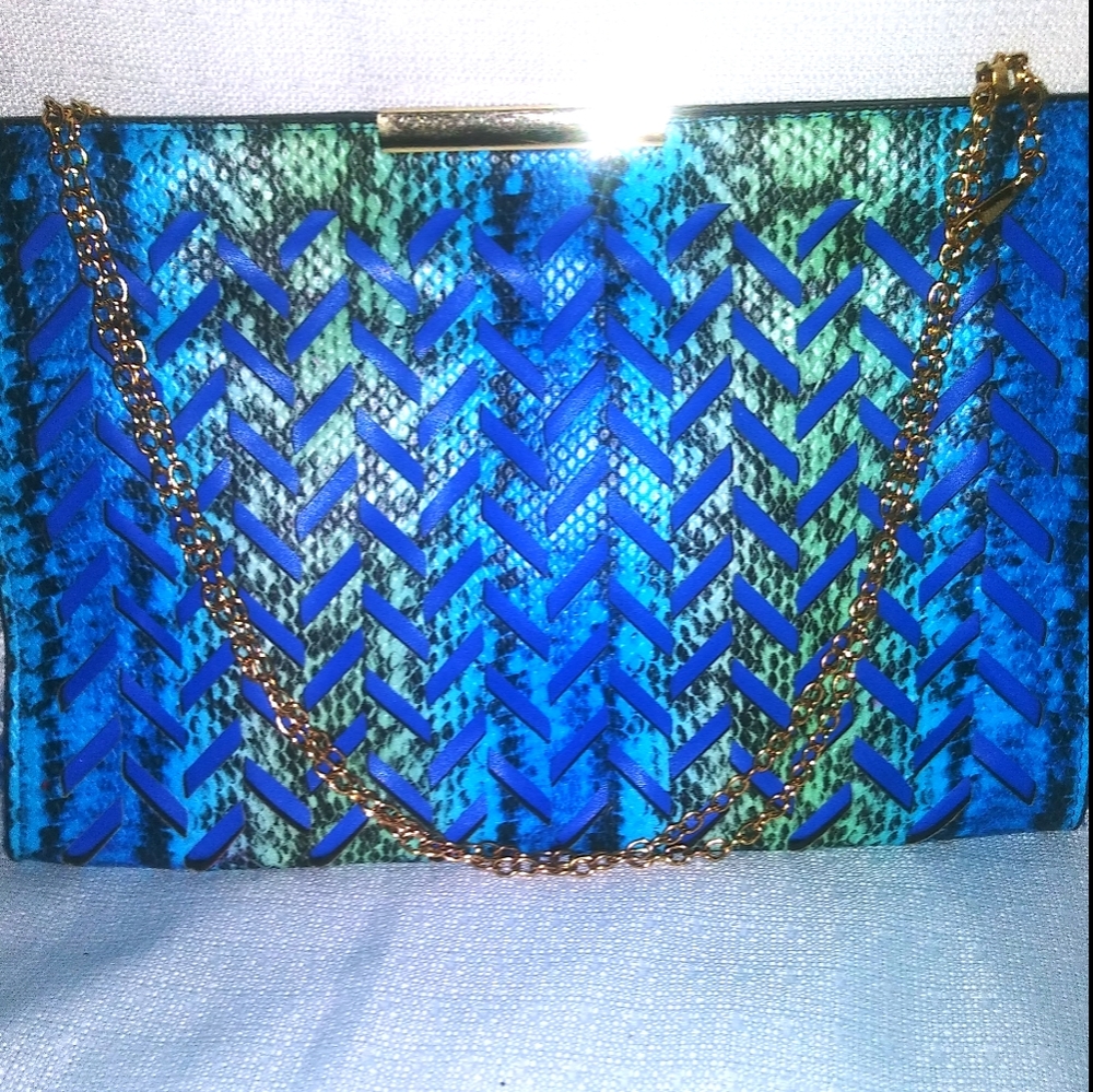 Multicolor snake skin print